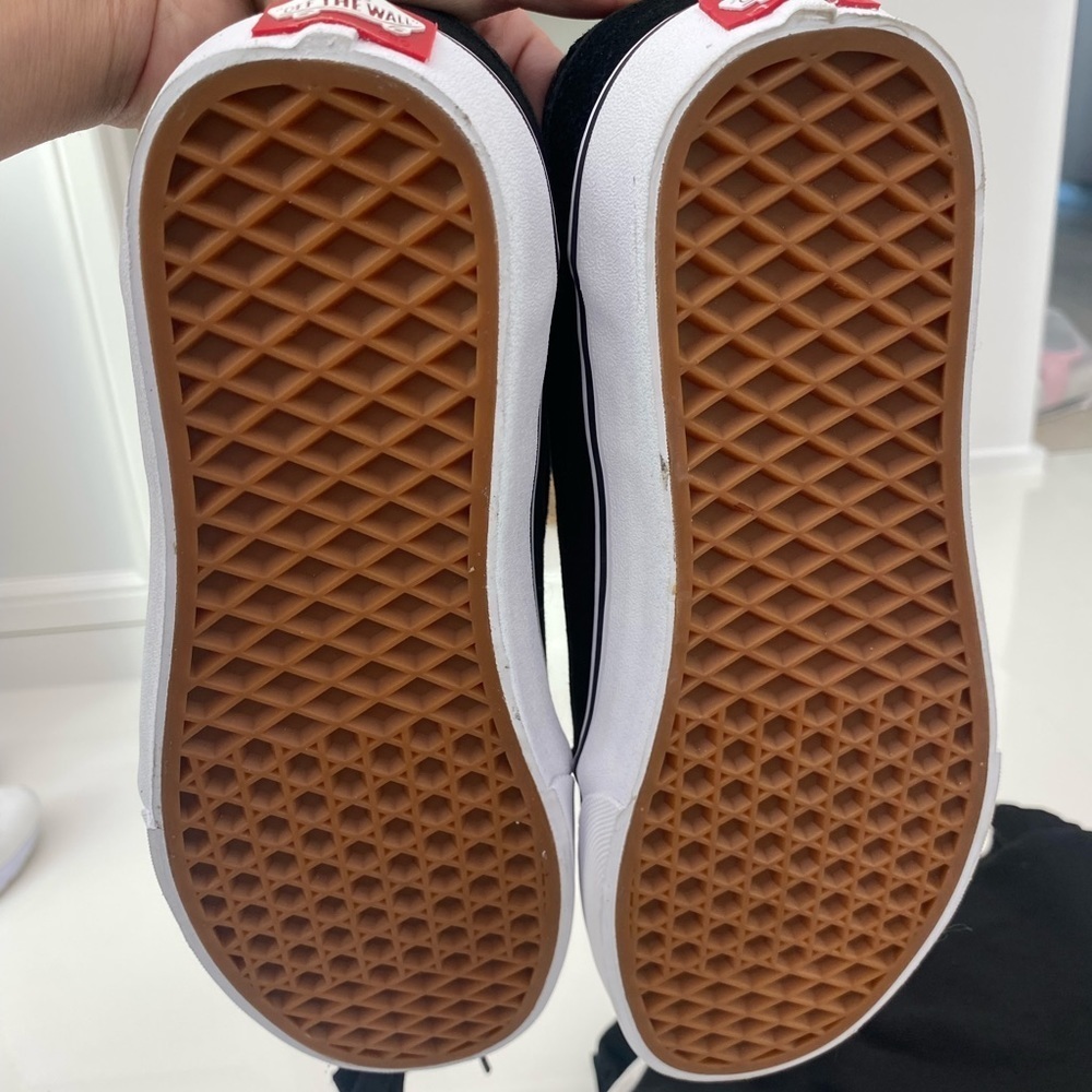 Van sneakers new with out the box - Picture 4 of 4